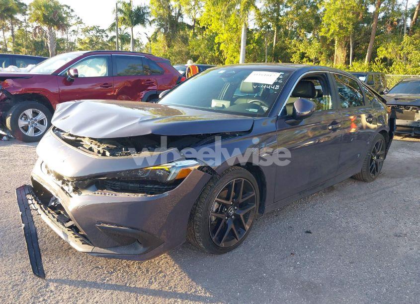 Photo 2 of 2022 Honda Civic SPORT TOURING (VIN 19XFL1H88NE024448)