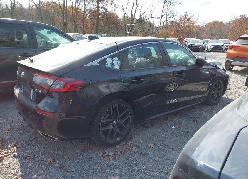 Photo 4 of 2022 Honda Civic SPORT TOURING (VIN 19XFL1H8XNE001589)