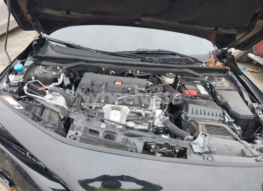 Photo 10 of 2024 Honda Civic LX (VIN 19XFL2H55RE002747)