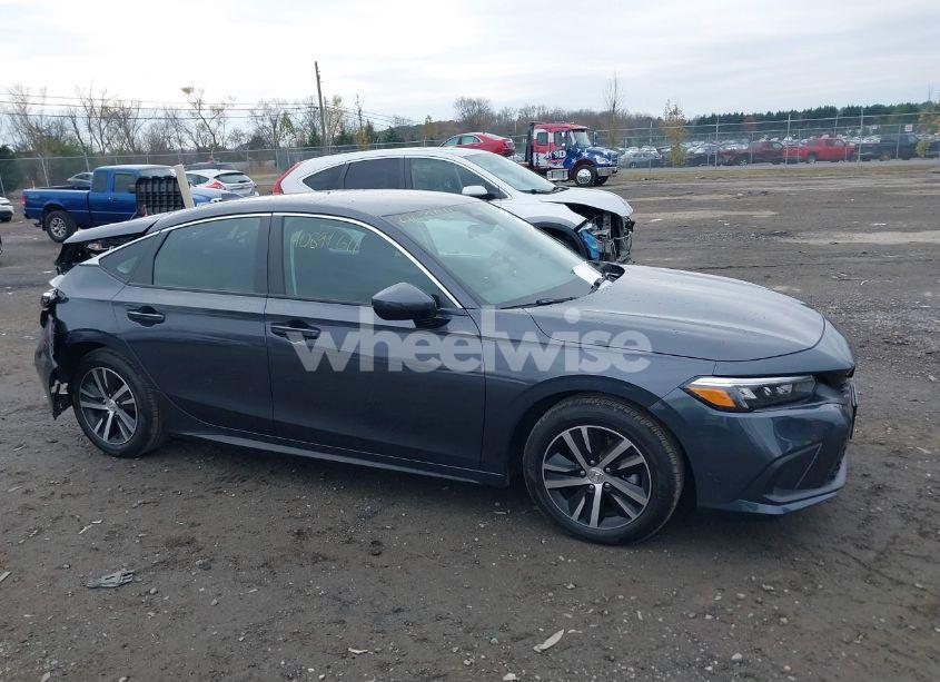 Photo 13 of 2024 Honda Civic LX (VIN 19XFL2H58RE004931)