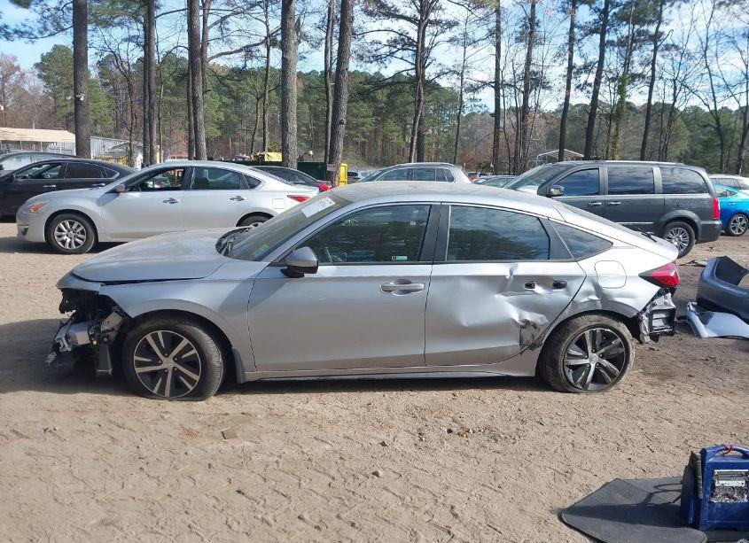 Photo 14 of 2024 Honda Civic LX (VIN 19XFL2H5XRE016028)