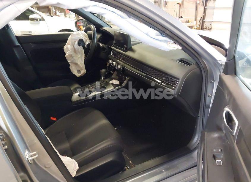 Photo 5 of 2023 Honda Civic SPORT (VIN 19XFL2H80PE010679)