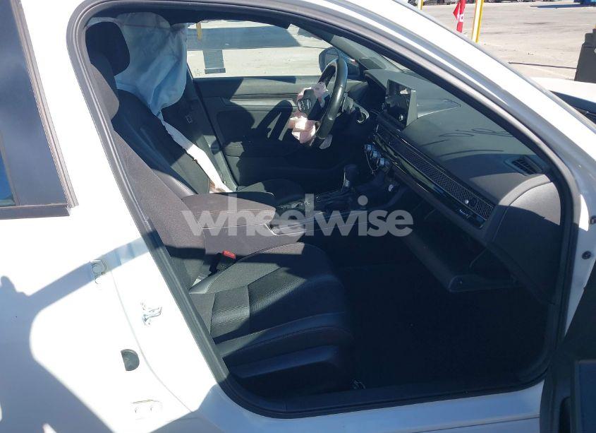 Photo 5 of 2024 Honda Civic SPORT (VIN 19XFL2H80RE021975)