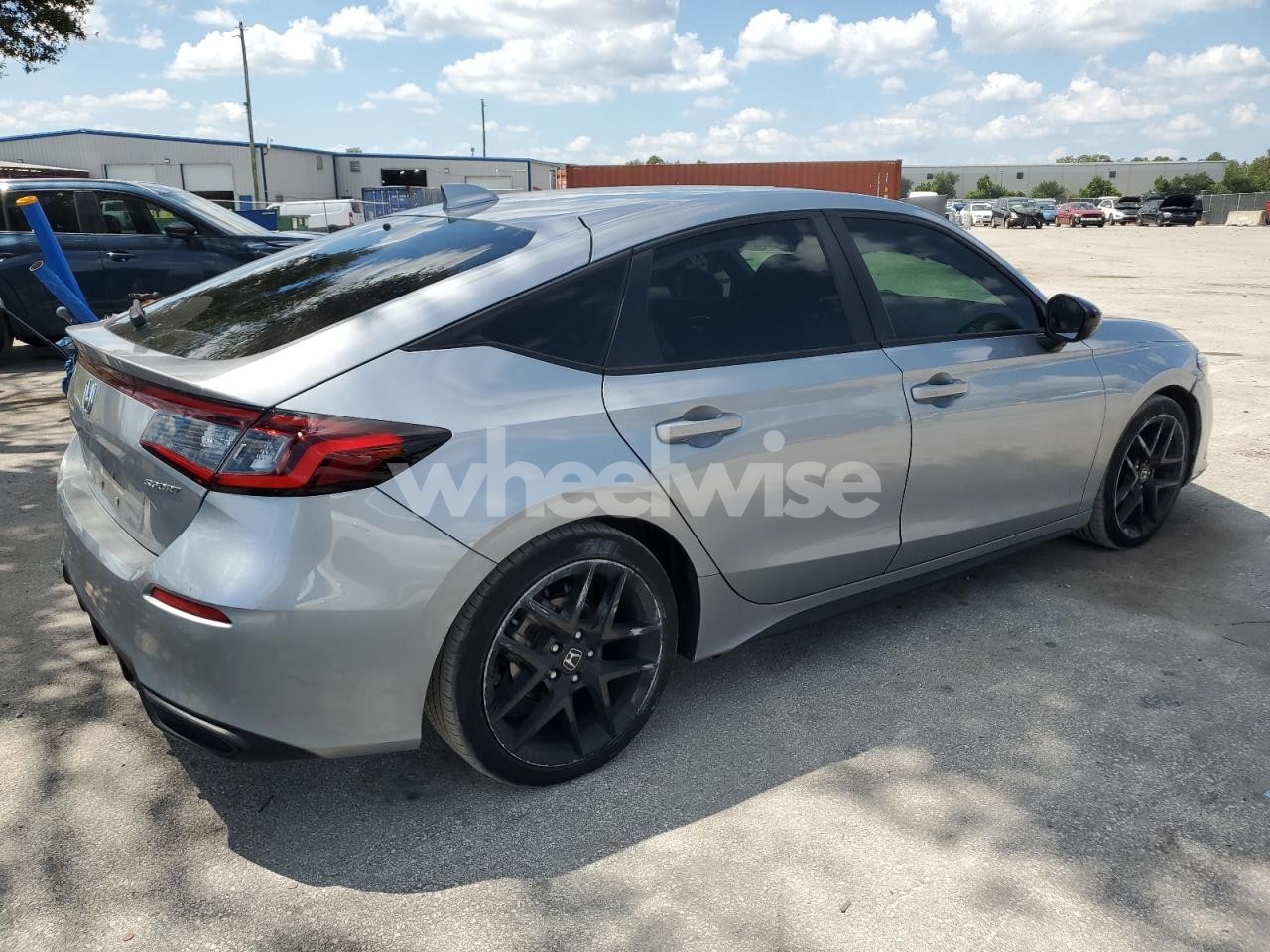 Photo 3 of 2024 HONDA CIVIC SPORT (VIN 19XFL2H80RE025721)