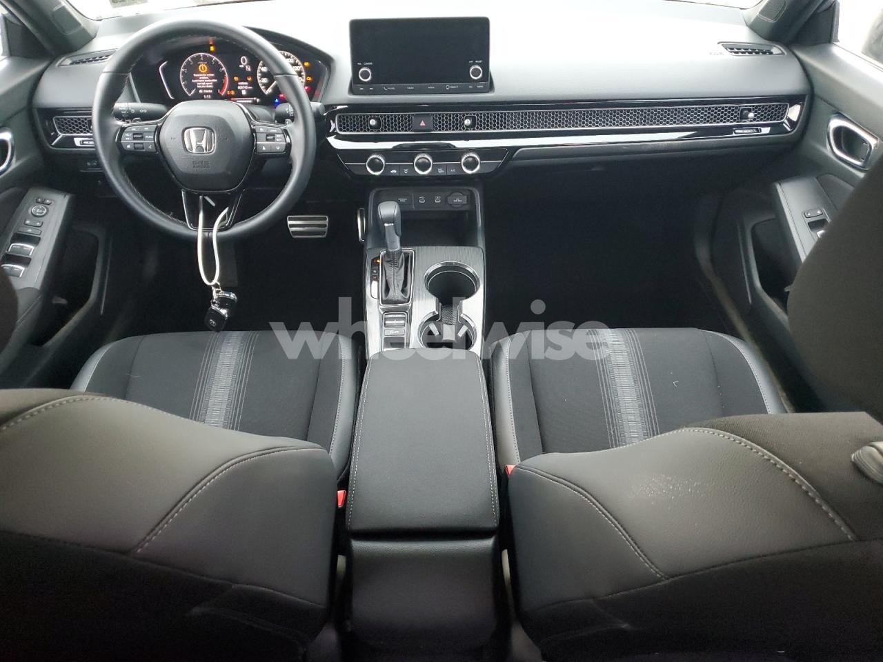 Photo 8 of 2025 HONDA CIVIC SPORT (VIN 19XFL2H80SE001084)