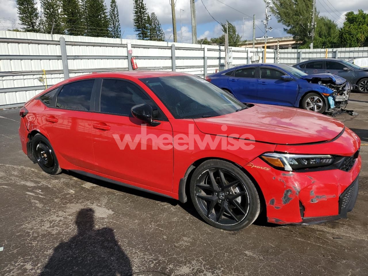 Photo 4 of 2025 HONDA CIVIC SPORT (VIN 19XFL2H80SE009749)