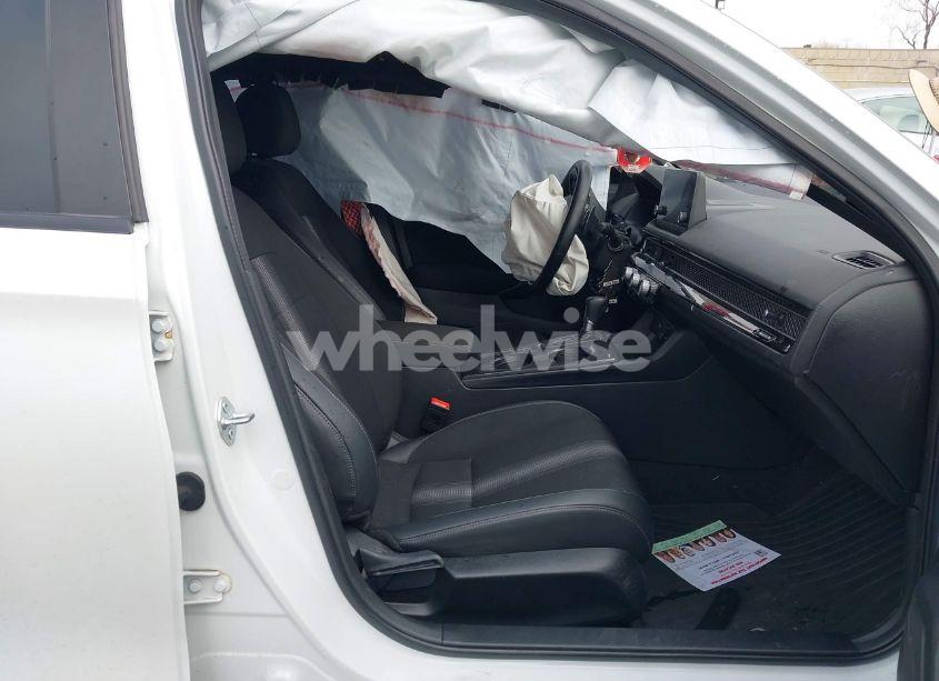 Photo 5 of 2023 Honda Civic SPORT (VIN 19XFL2H81PE013638)