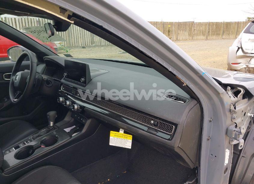 Photo 5 of 2025 Honda Civic SPORT (VIN 19XFL2H81SE012353)