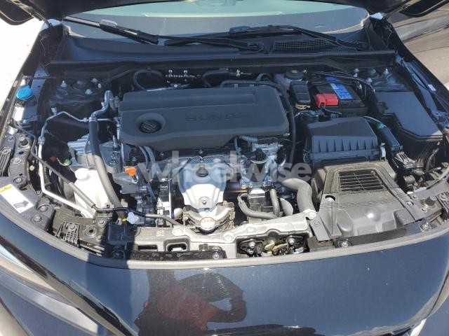 Photo 2 of 2025 HONDA CIVIC SPORT (VIN 19XFL2H81SE021411)