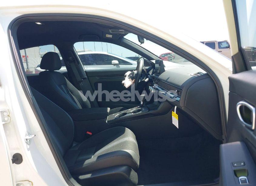 Photo 5 of 2025 Honda Civic SPORT (VIN 19XFL2H82SE006769)