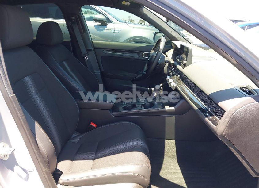 Photo 5 of 2024 Honda Civic SPORT (VIN 19XFL2H83RE000425)