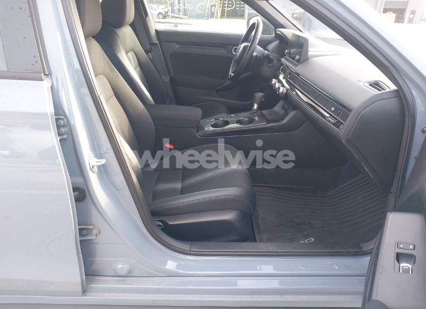 Photo 5 of 2024 Honda Civic SPORT (VIN 19XFL2H83RE016950)