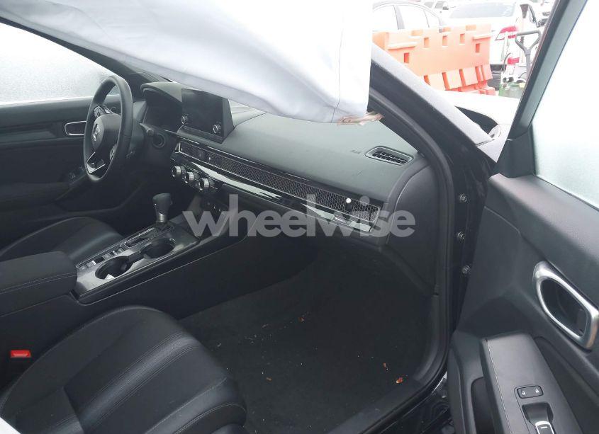 Photo 5 of 2025 Honda Civic SPORT (VIN 19XFL2H83SE003881)