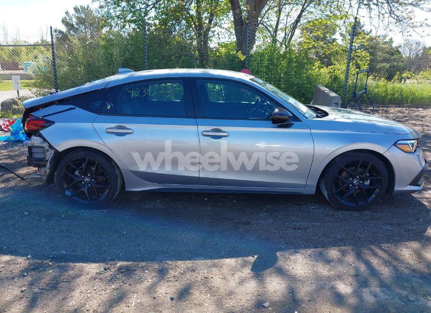 Photo 13 of 2024 Honda Civic SPORT (VIN 19XFL2H86RE011127)