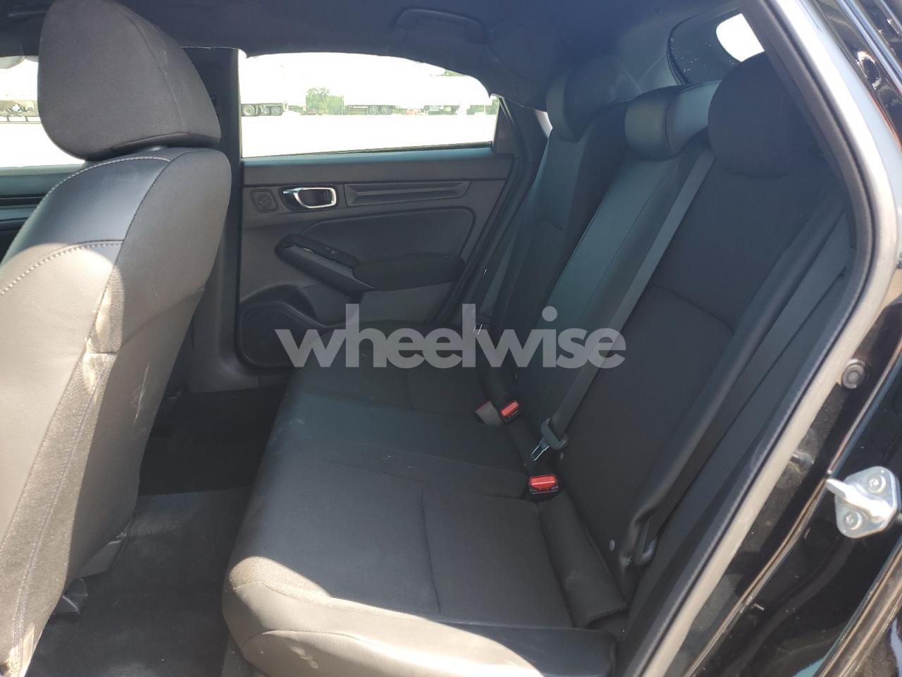 Photo 10 of 2025 HONDA CIVIC SPORT (VIN 19XFL2H86SE000070)