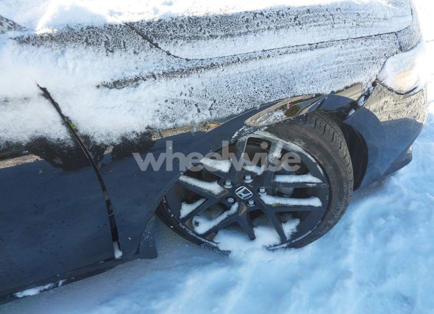 Photo 6 of 2024 Honda Civic SPORT (VIN 19XFL2H87RE019608)