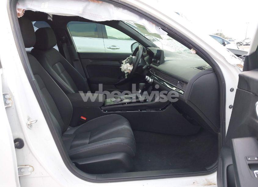 Photo 5 of 2024 Honda Civic SPORT (VIN 19XFL2H88RE021853)