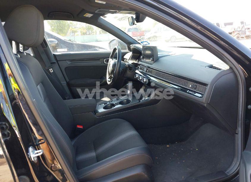 Photo 5 of 2024 Honda Civic SPORT (VIN 19XFL2H88RE034179)