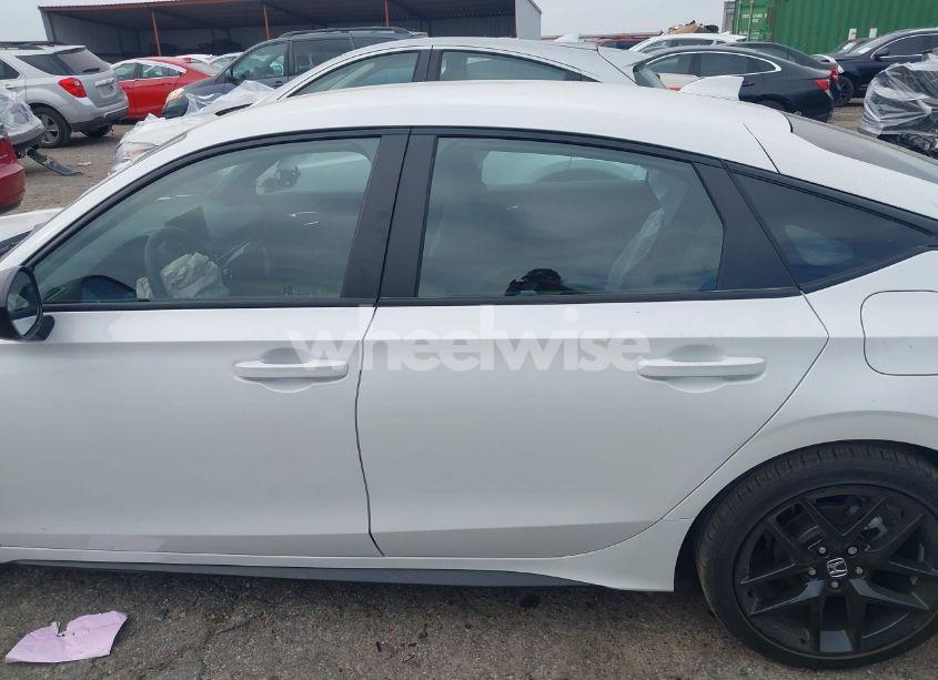 Photo 14 of 2025 Honda Civic SPORT (VIN 19XFL2H88SE000166)