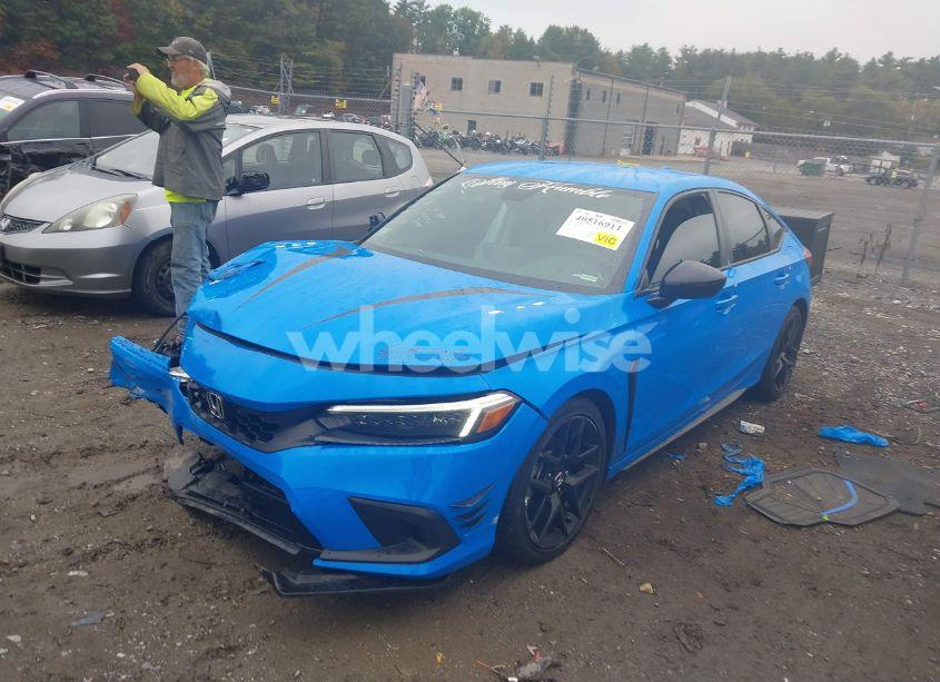 Photo 2 of 2024 Honda Civic SPORT (VIN 19XFL2H89RE028147)