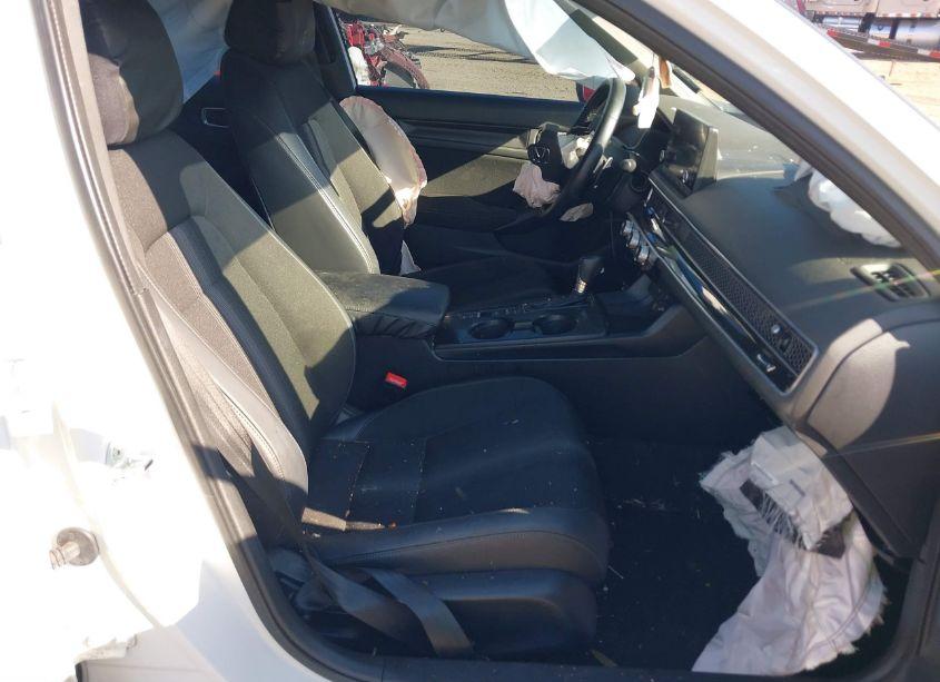 Photo 5 of 2023 Honda Civic SPORT (VIN 19XFL2H8XPE013637)