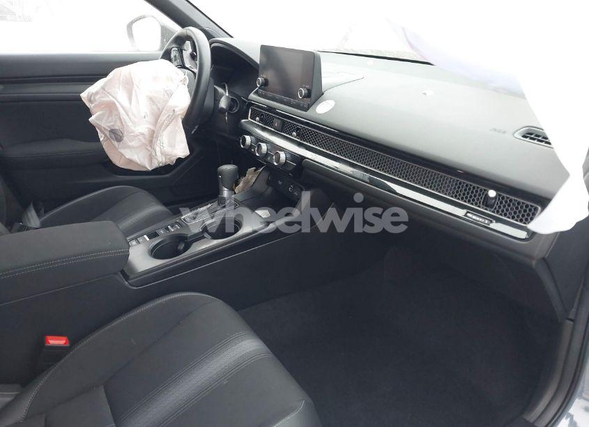 Photo 5 of 2024 Honda Civic SPORT (VIN 19XFL2H8XRE031722)