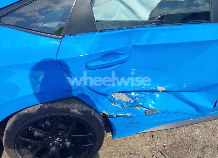 Photo 6 of 2025 Honda Civic SPORT (VIN 19XFL2H8XSE002145)