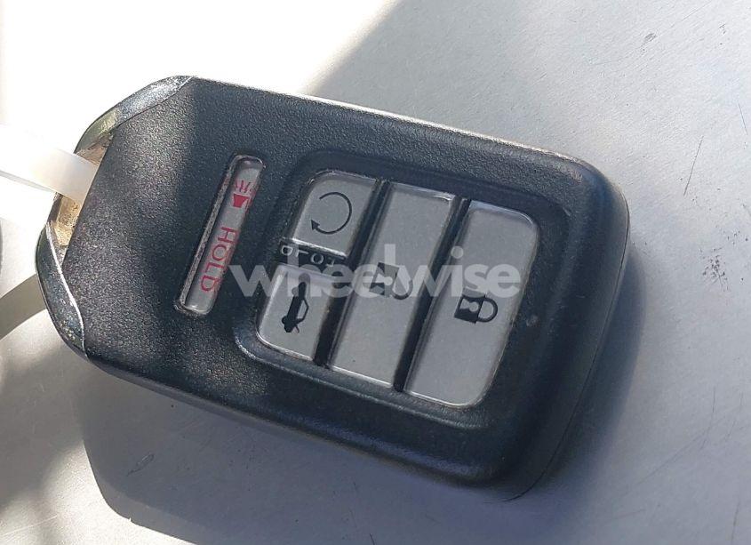 Photo 11 of 2019 Honda Insight LX (VIN 19XZE4F12KE021054)