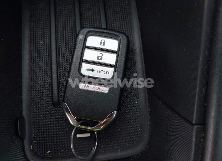 Photo 11 of 2019 Honda Insight LX (VIN 19XZE4F15KE029715)