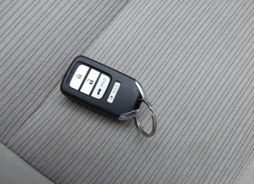 Photo 11 of 2019 Honda Insight LX (VIN 19XZE4F17KE014584)