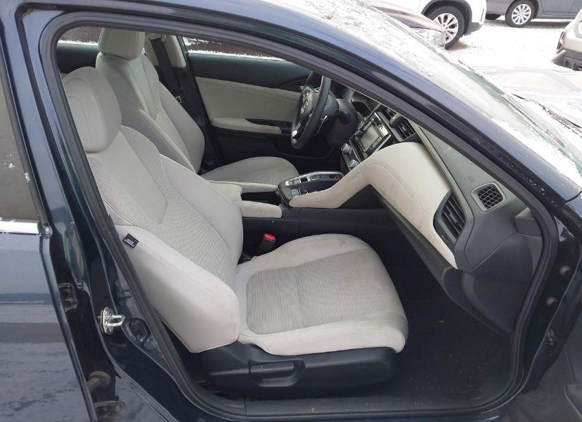 Photo 5 of 2019 Honda Insight LX (VIN 19XZE4F17KE014584)