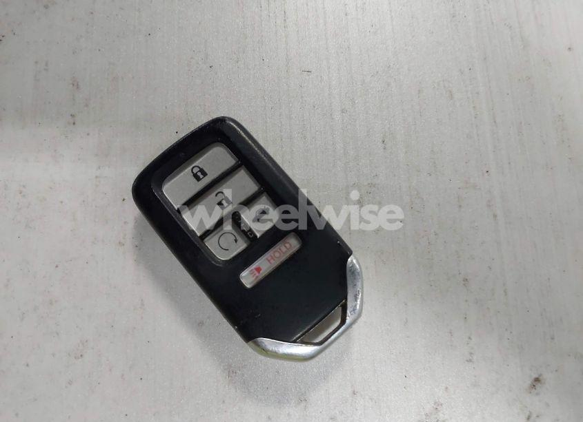 Photo 11 of 2019 Honda Insight EX (VIN 19XZE4F51KE008119)