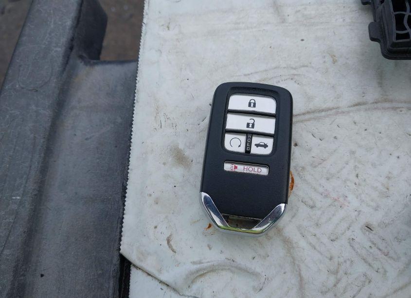 Photo 11 of 2019 Honda Insight EX (VIN 19XZE4F51KE013319)