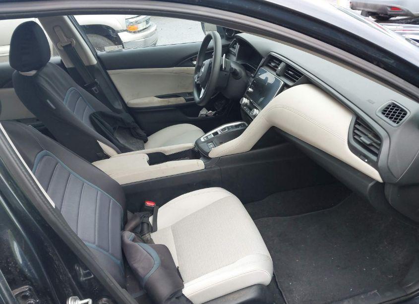 Photo 5 of 2019 Honda Insight EX (VIN 19XZE4F51KE013319)