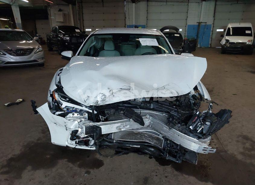 Photo 6 of 2019 Honda Insight EX (VIN 19XZE4F52KE004774)