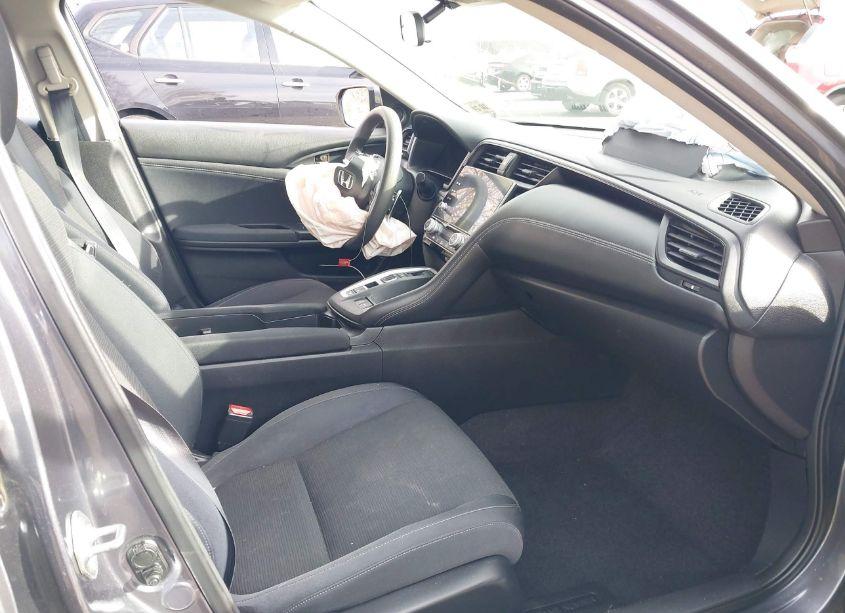 Photo 5 of 2019 Honda Insight EX (VIN 19XZE4F53KE033376)