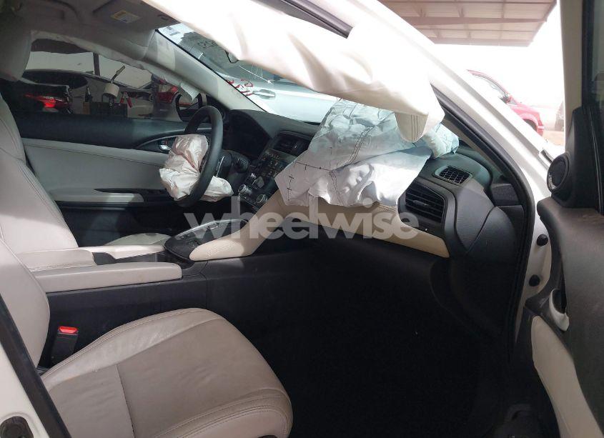 Photo 5 of 2019 Honda Insight EX (VIN 19XZE4F57KE006312)