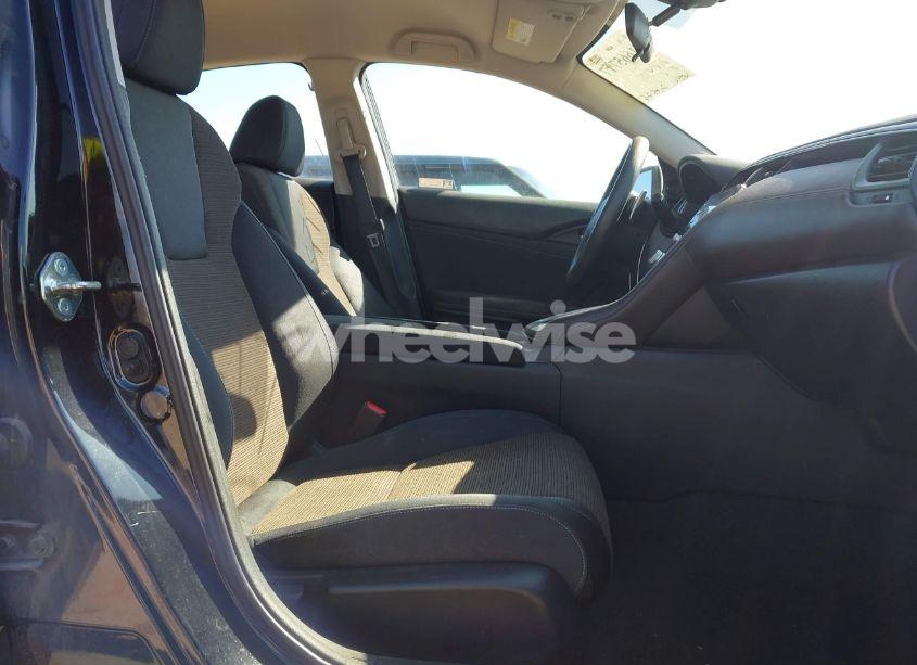 Photo 5 of 2019 Honda Insight EX (VIN 19XZE4F57KE014734)