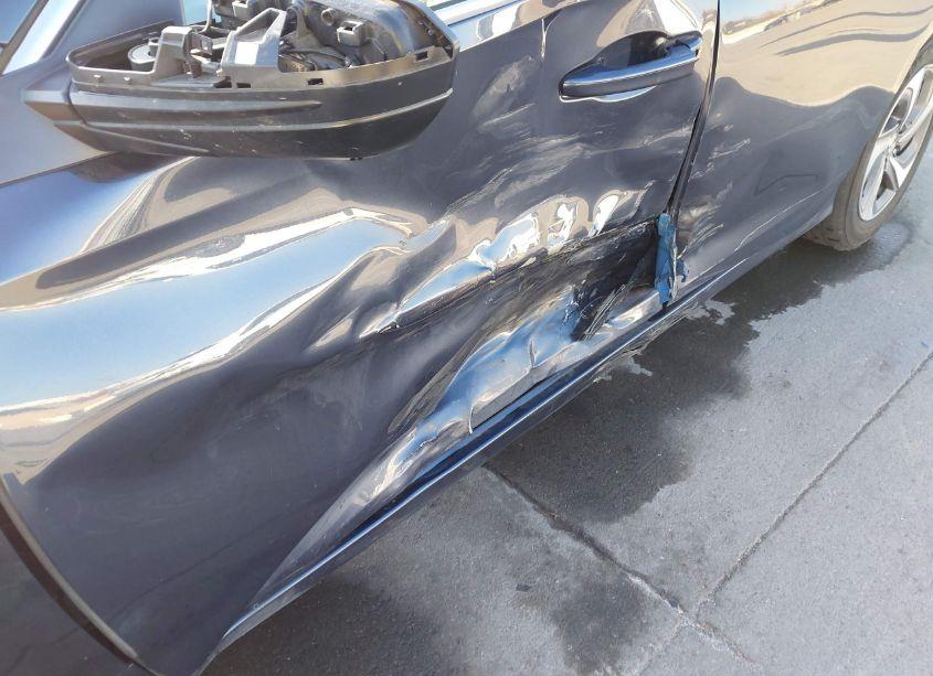 Photo 6 of 2019 Honda Insight EX (VIN 19XZE4F58KE029386)