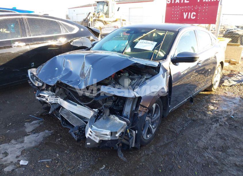 Photo 2 of 2019 Honda Insight EX (VIN 19XZE4F5XKE003775)