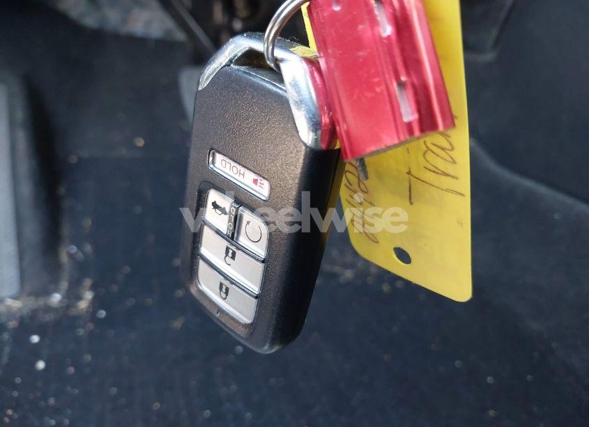 Photo 11 of 2019 Honda Insight EX (VIN 19XZE4F5XKE006031)