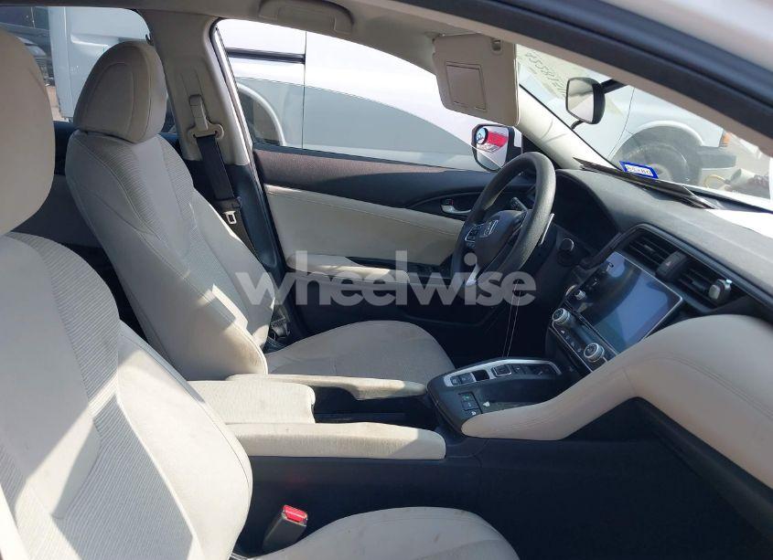 Photo 5 of 2019 Honda Insight EX (VIN 19XZE4F5XKE006031)