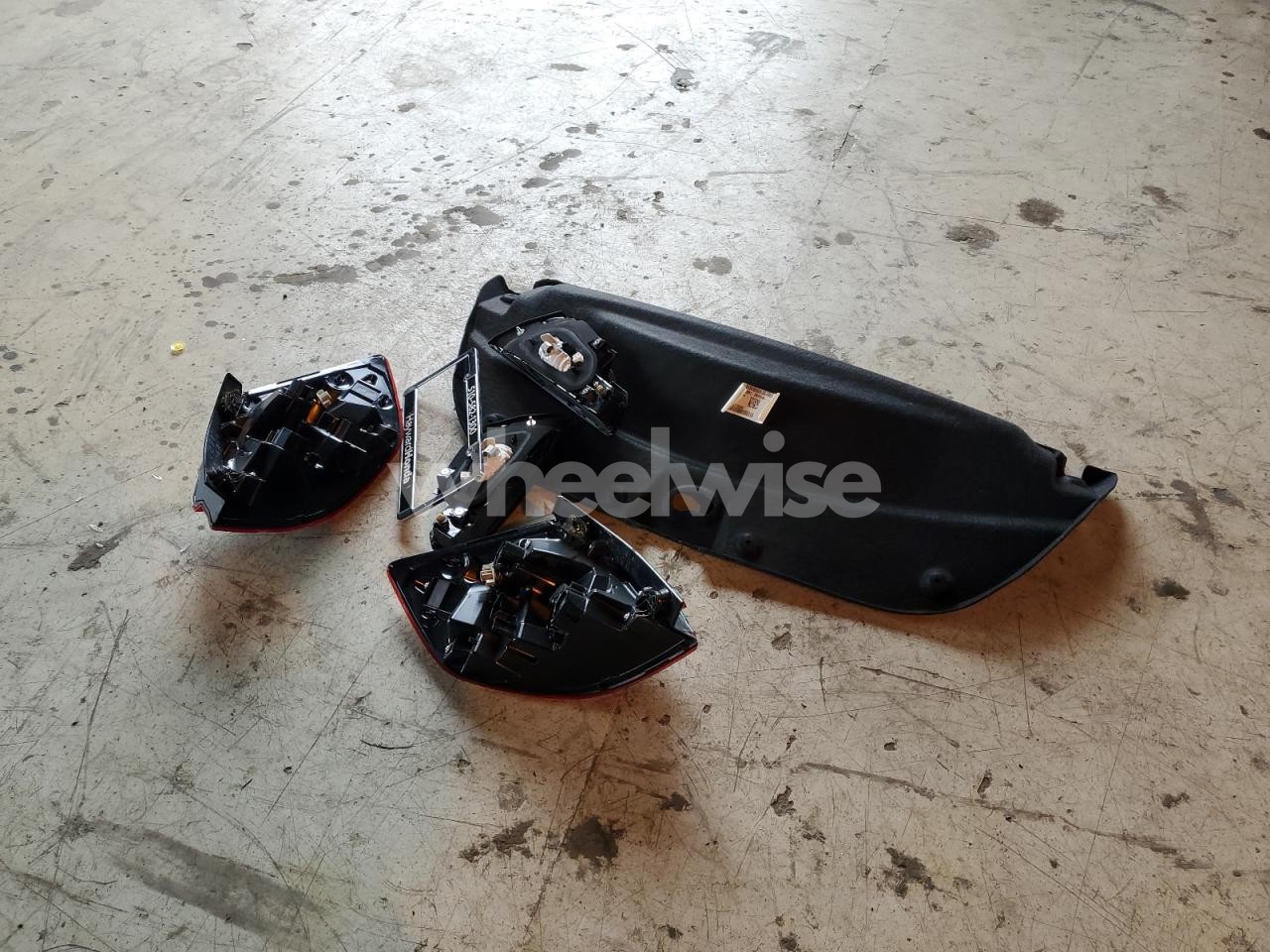 Photo 12 of 2022 HONDA INSIGHT EX N/A (VIN 19XZE4F5XNE011198)
