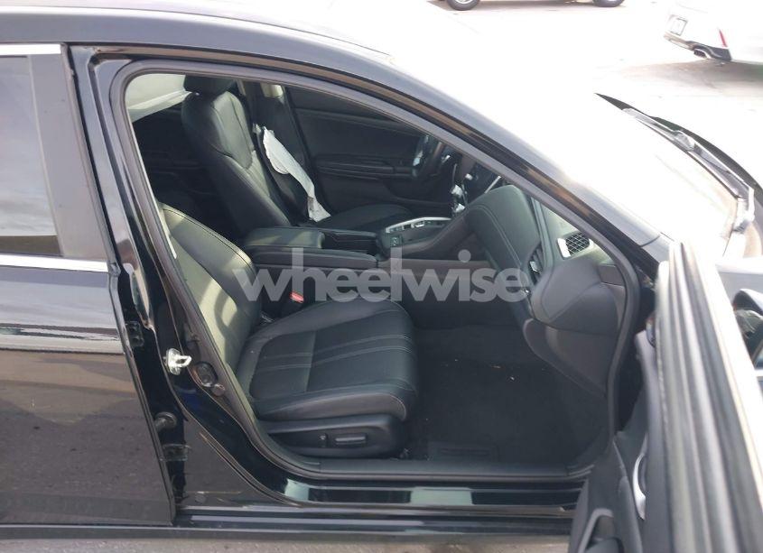 Photo 5 of 2019 Honda Insight TOURING (VIN 19XZE4F92KE007628)