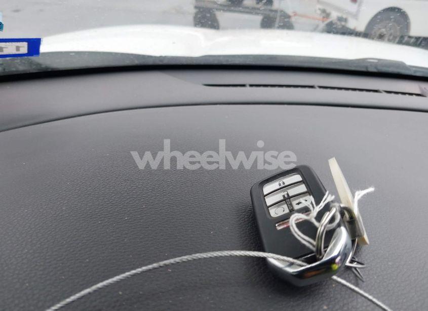 Photo 11 of 2019 Honda Insight TOURING (VIN 19XZE4F92KE010836)