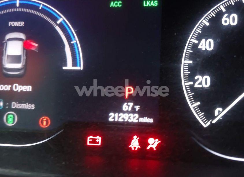Photo 15 of 2019 Honda Insight TOURING (VIN 19XZE4F92KE010836)