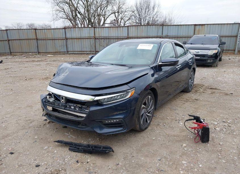 Photo 2 of 2019 Honda Insight TOURING (VIN 19XZE4F95KE012886)