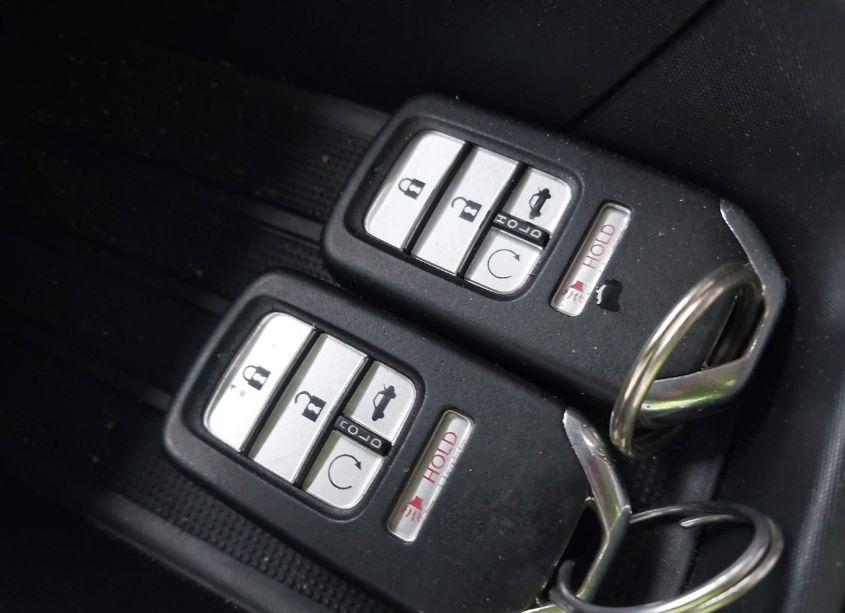 Photo 11 of 2019 Honda Insight TOURING (VIN 19XZE4F9XKE022376)