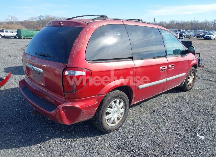 Photo 4 of 2007 Chrysler Town & COUNTRY (VIN 1A4GJ45R07B118522)