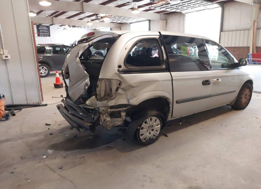 Photo 6 of 2007 Chrysler Town & COUNTRY (VIN 1A4GJ45R07B145302)